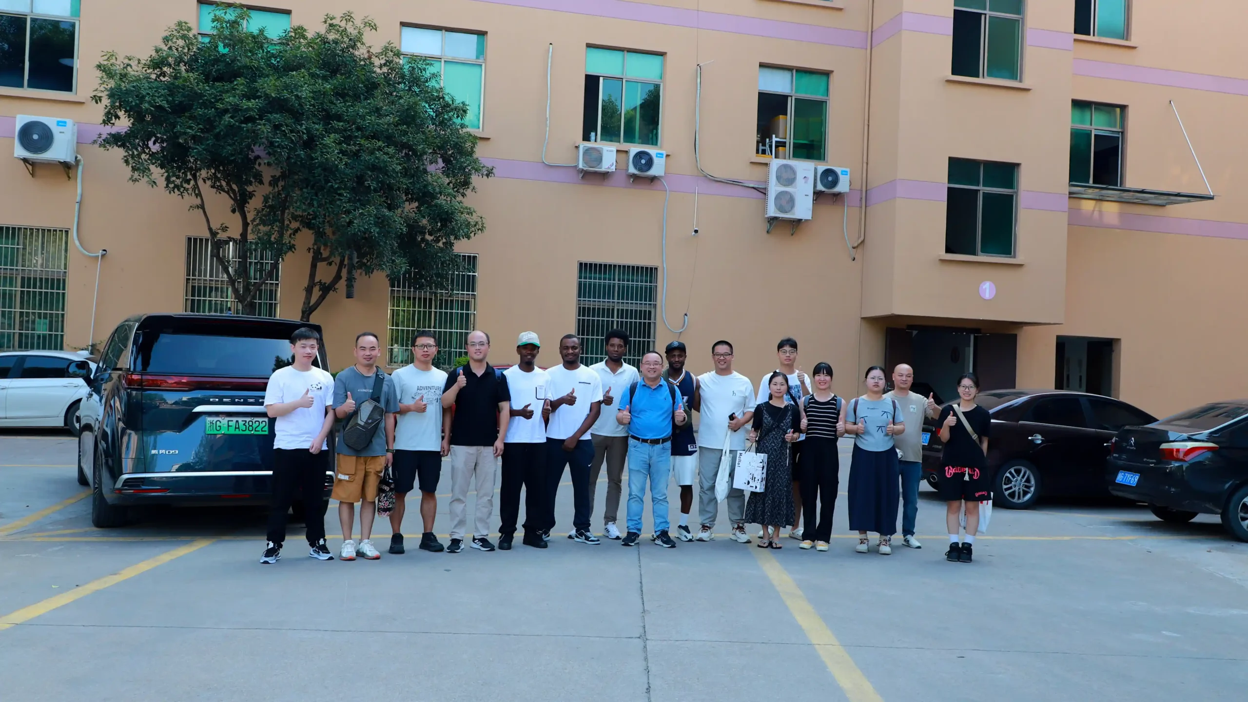 yiwuagents group photo